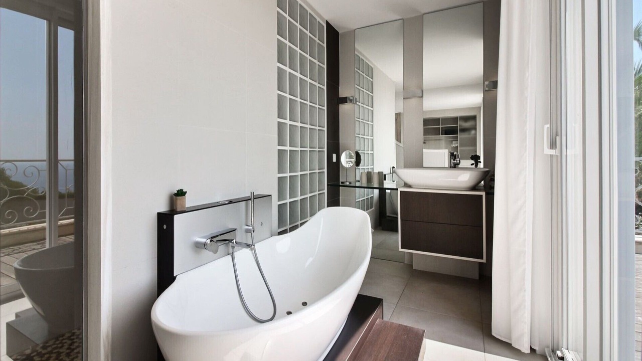 Photo of Bathroom in La Nartelle