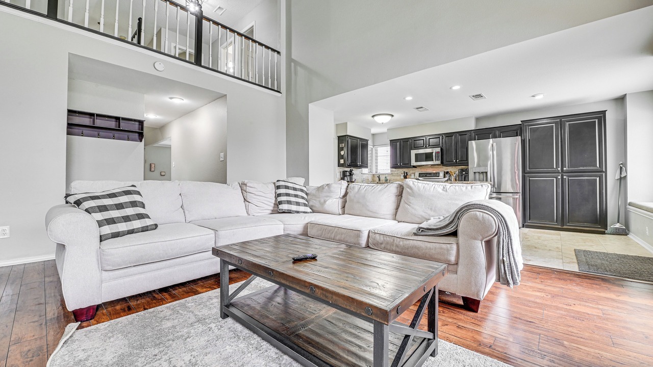 Photo of Livingroom in North Central Carrollton