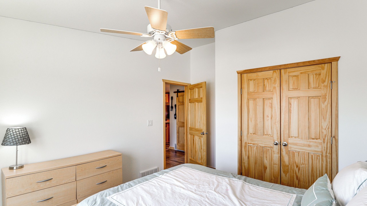 Photo of Bedroom in Lander