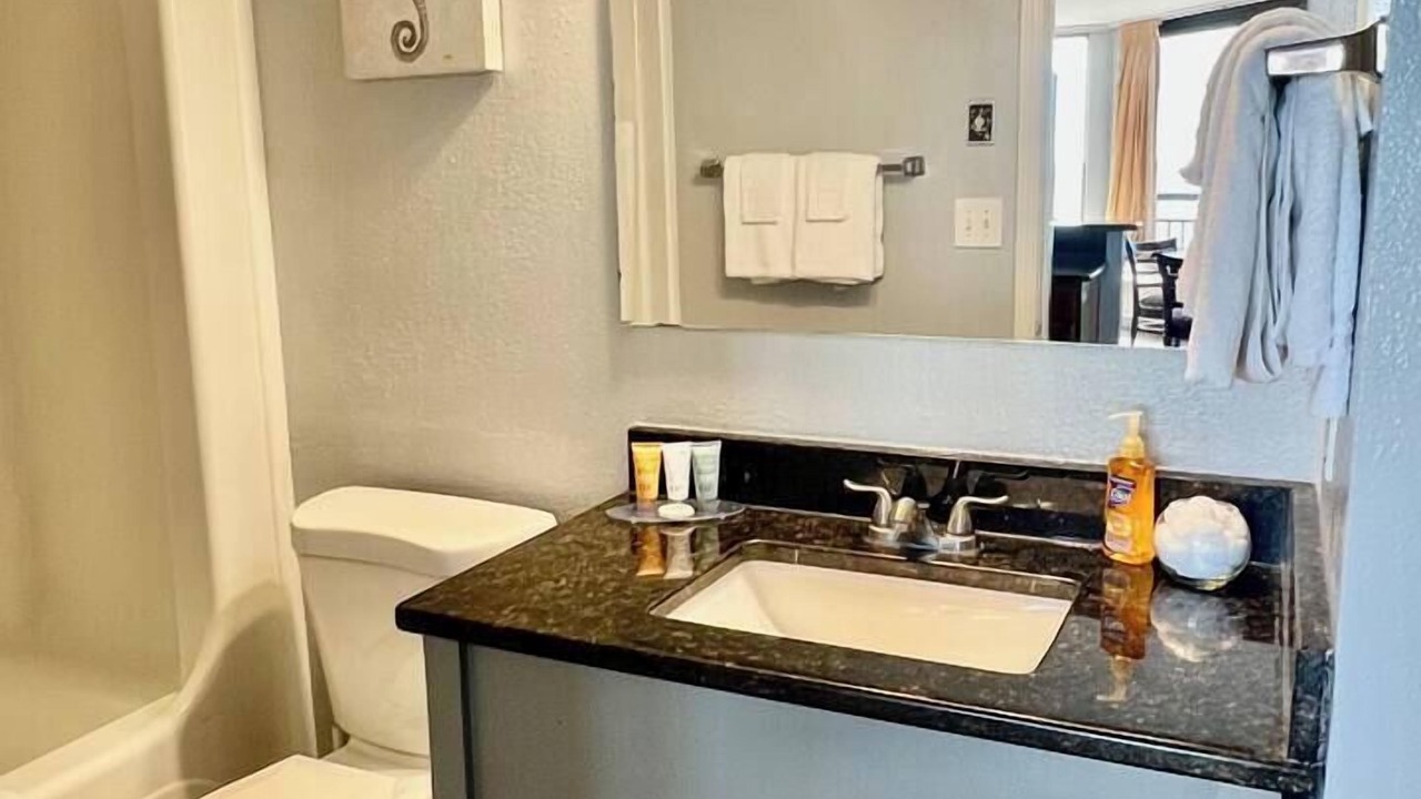 Photo of Bathroom in Golden Mile