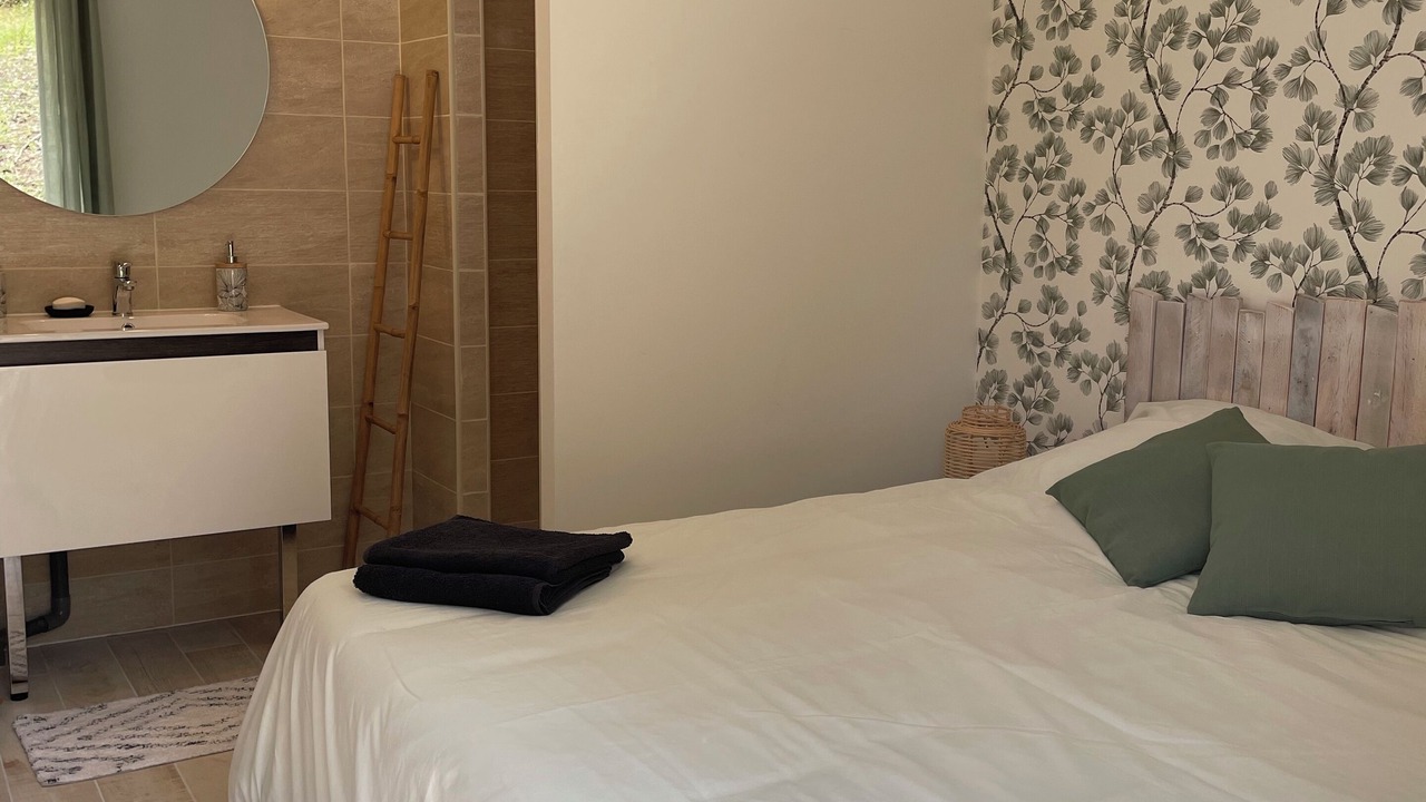 Photo of Bedroom in Laval