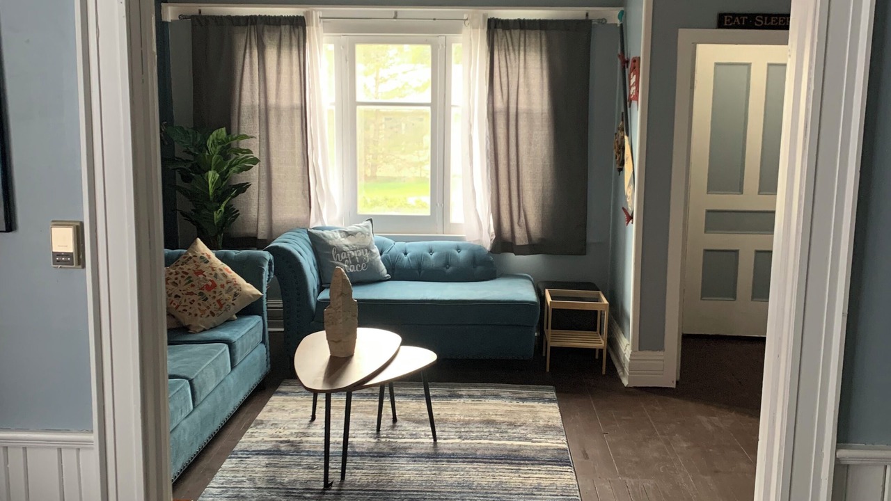 Photo of Livingroom in Manitoulin District