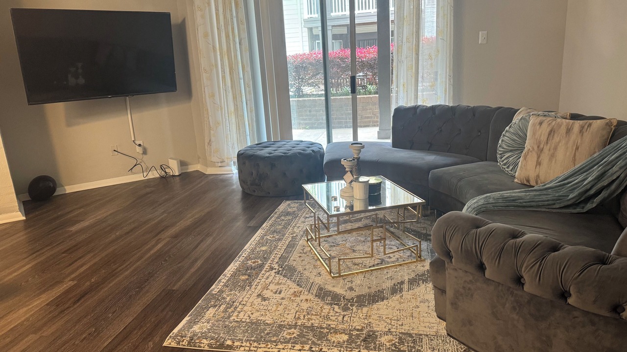 Photo of Livingroom in Dunwoody