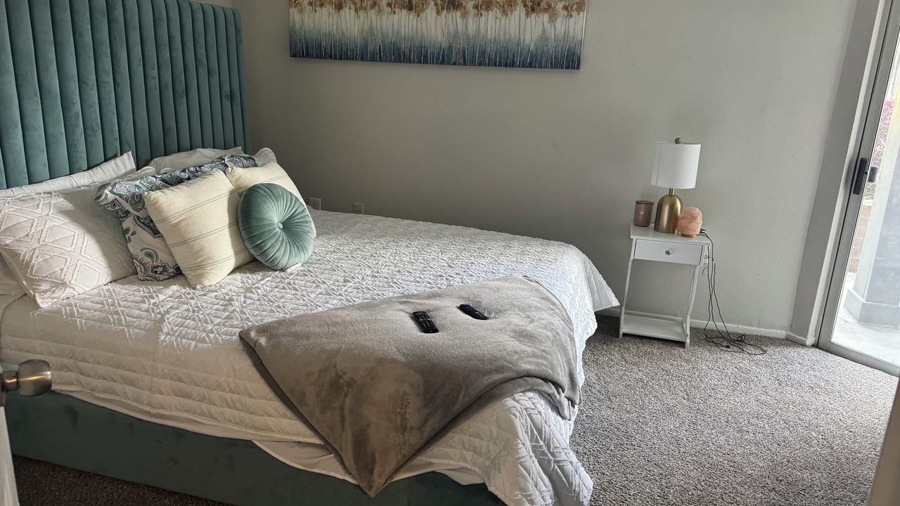 Photo of Bedroom in Dunwoody