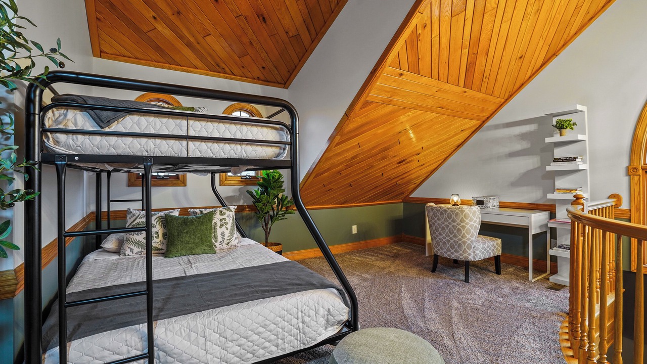 Photo of Bedroom in Laurelville