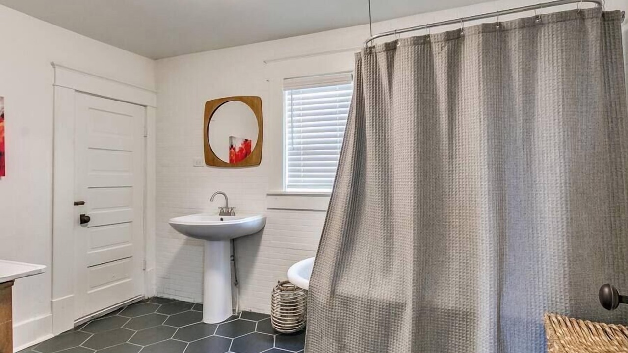 Photo of Bathroom in Guthrie