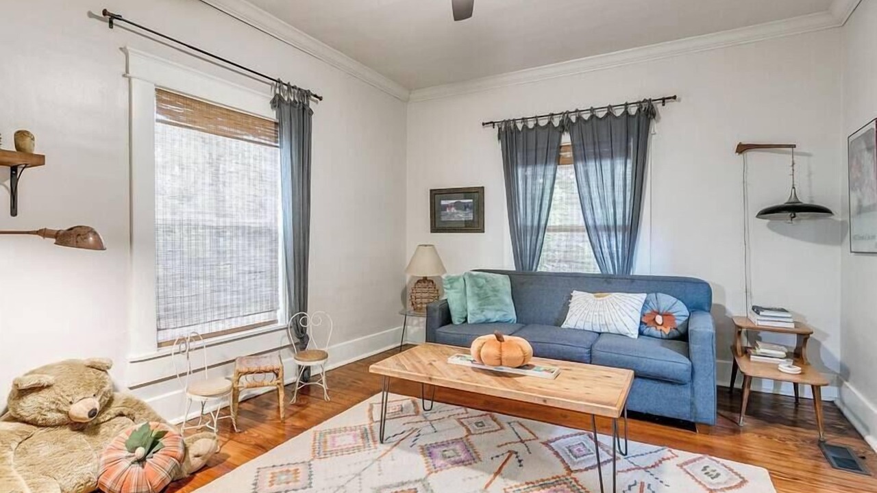 Photo of Livingroom in Guthrie