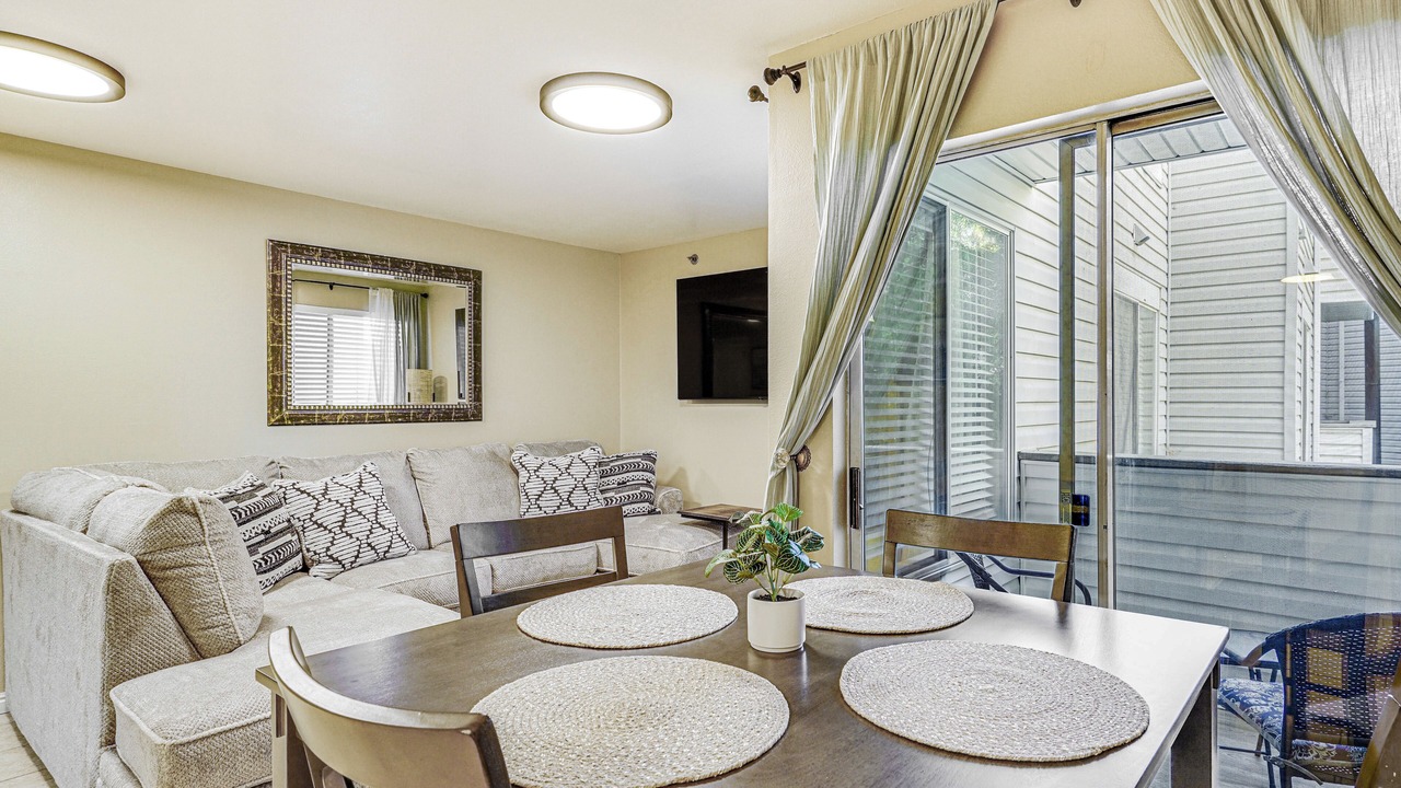 Photo of Livingroom in East Central