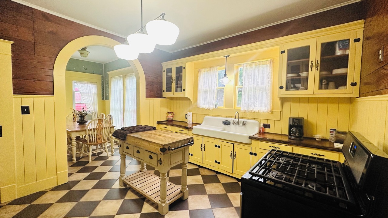 Photo of Kitchen in Sulphur