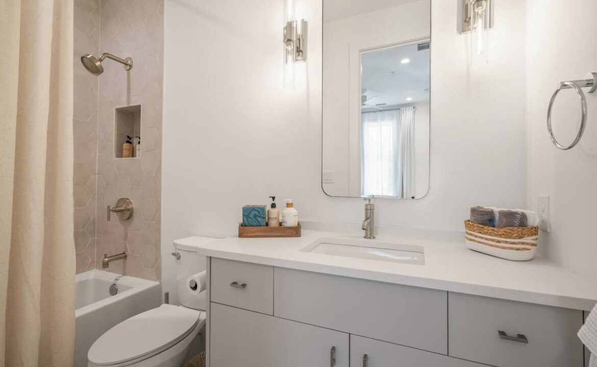 Photo of Bathroom in Chattahoochee Hills