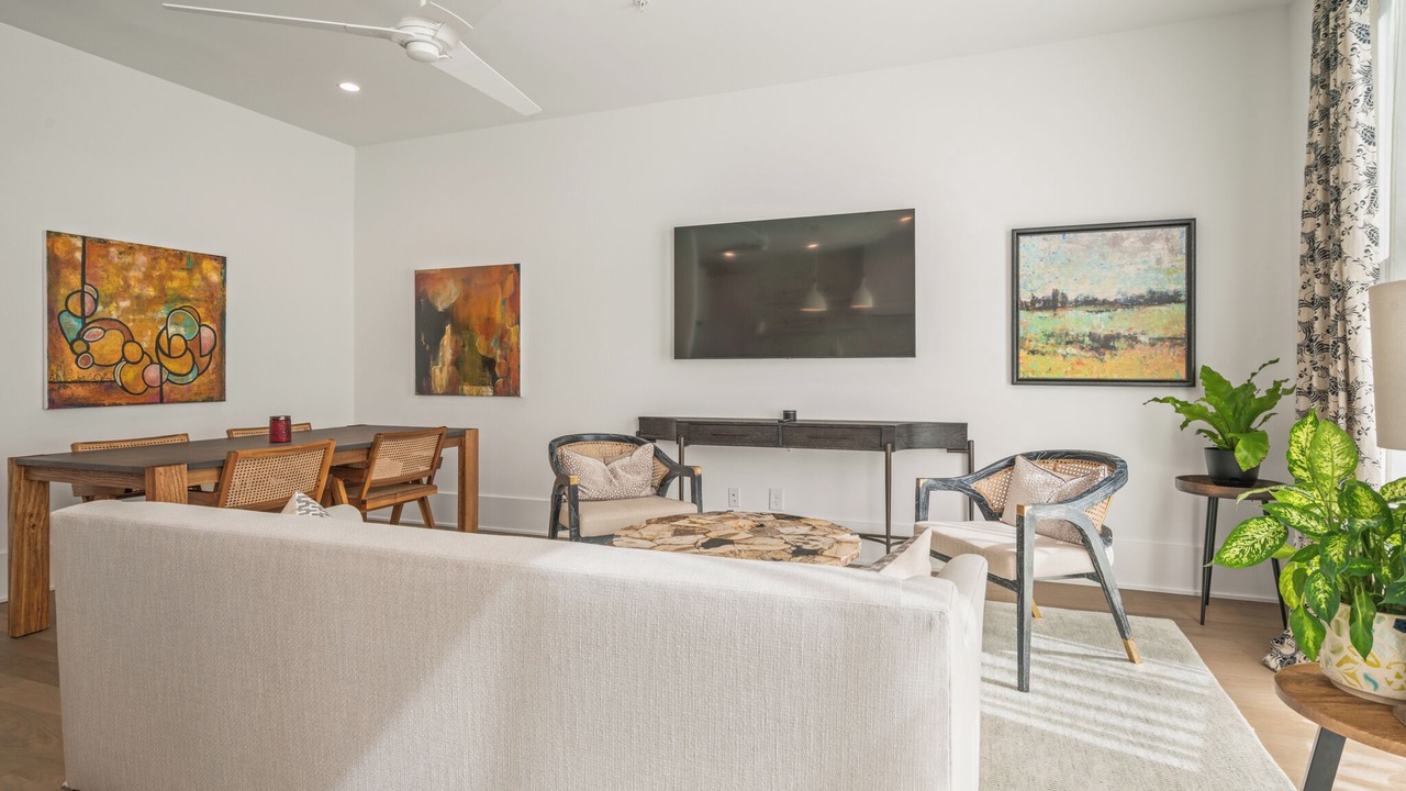 Photo of Livingroom in Chattahoochee Hills