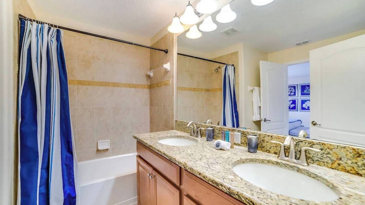 Photo of Bathroom in Lindfields