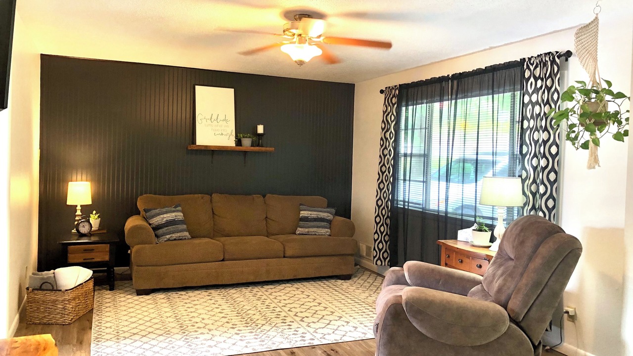 Photo of Livingroom in Harrison
