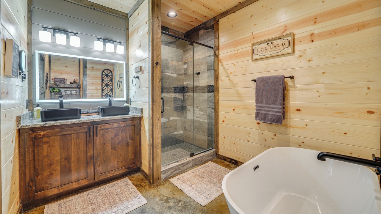 Photo of Bathroom in Broken Bow