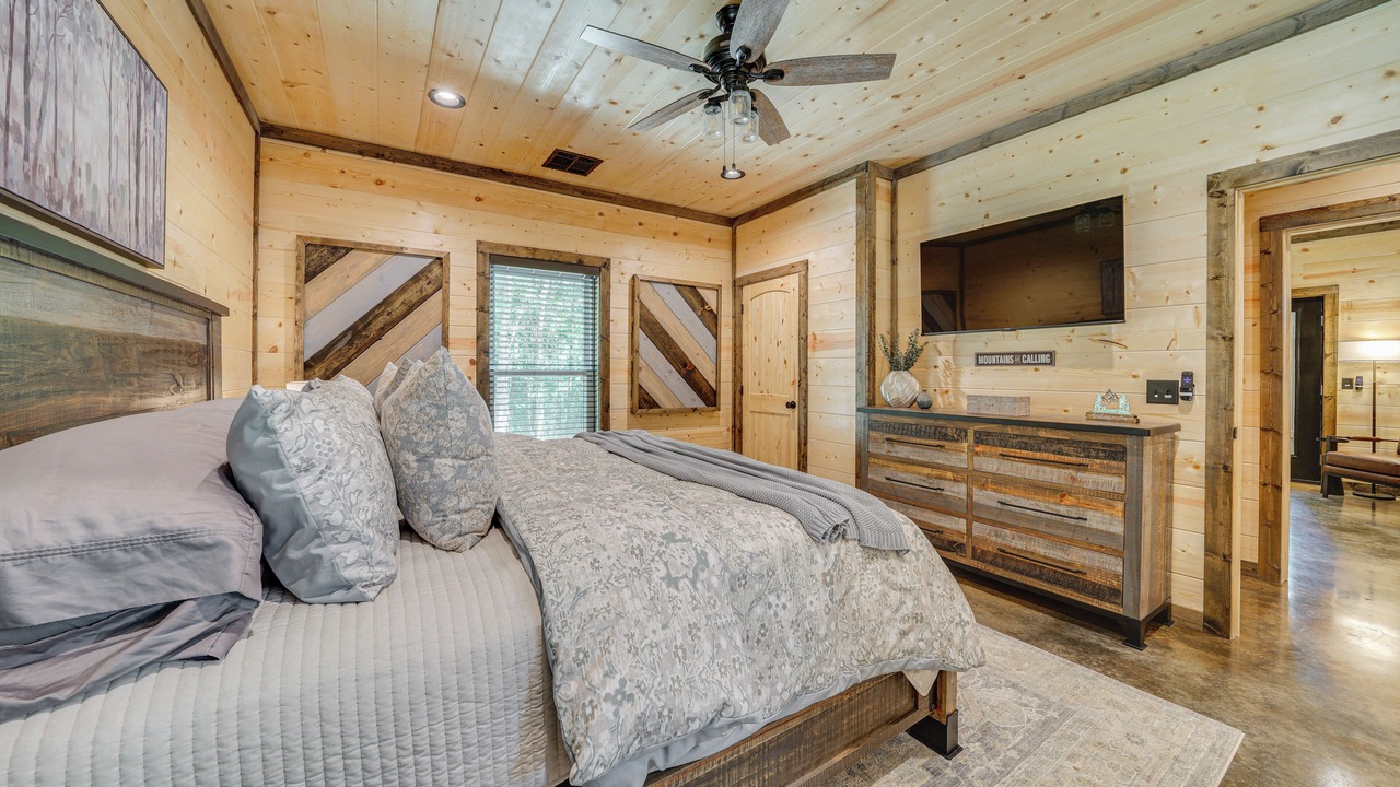 Photo of Bedroom in Broken Bow
