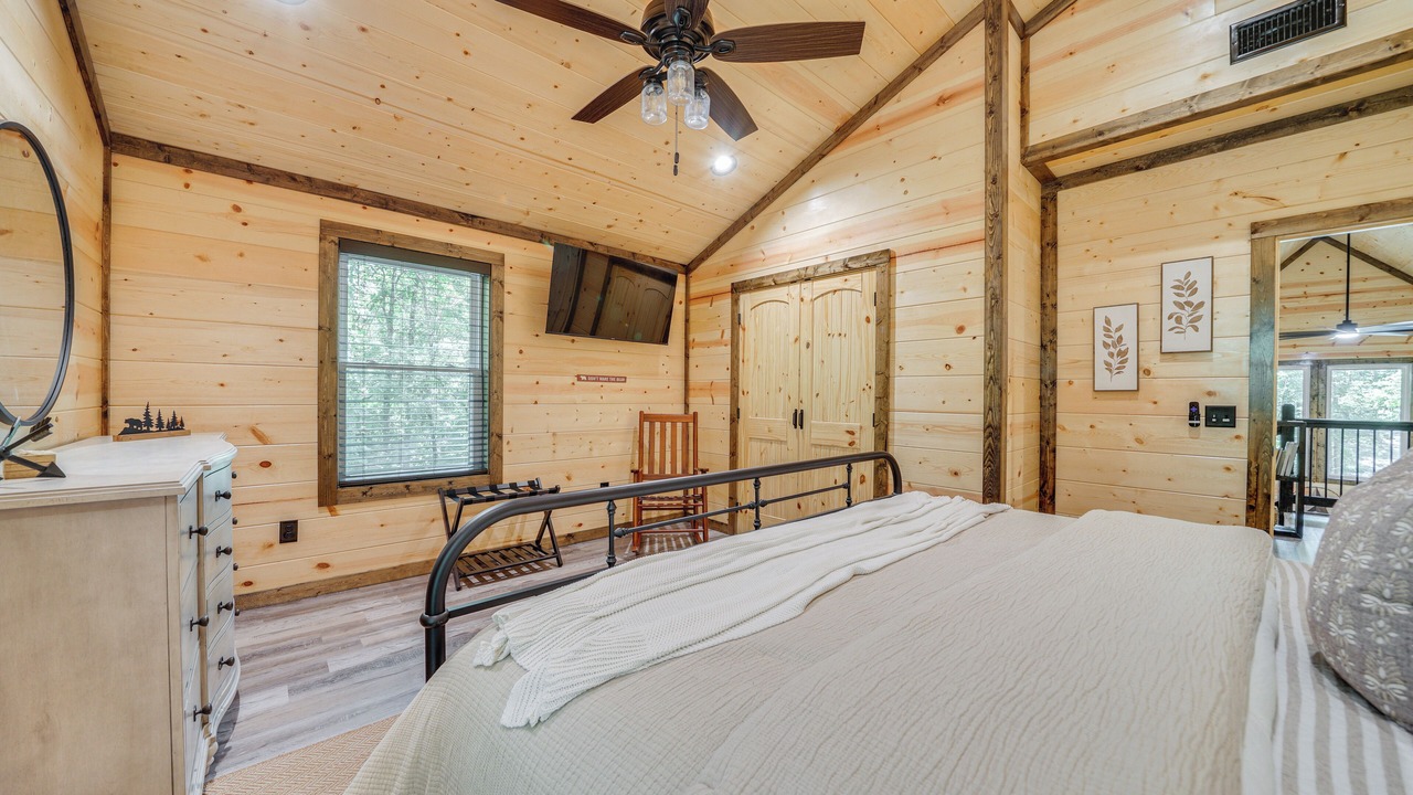 Photo of Bedroom in Broken Bow
