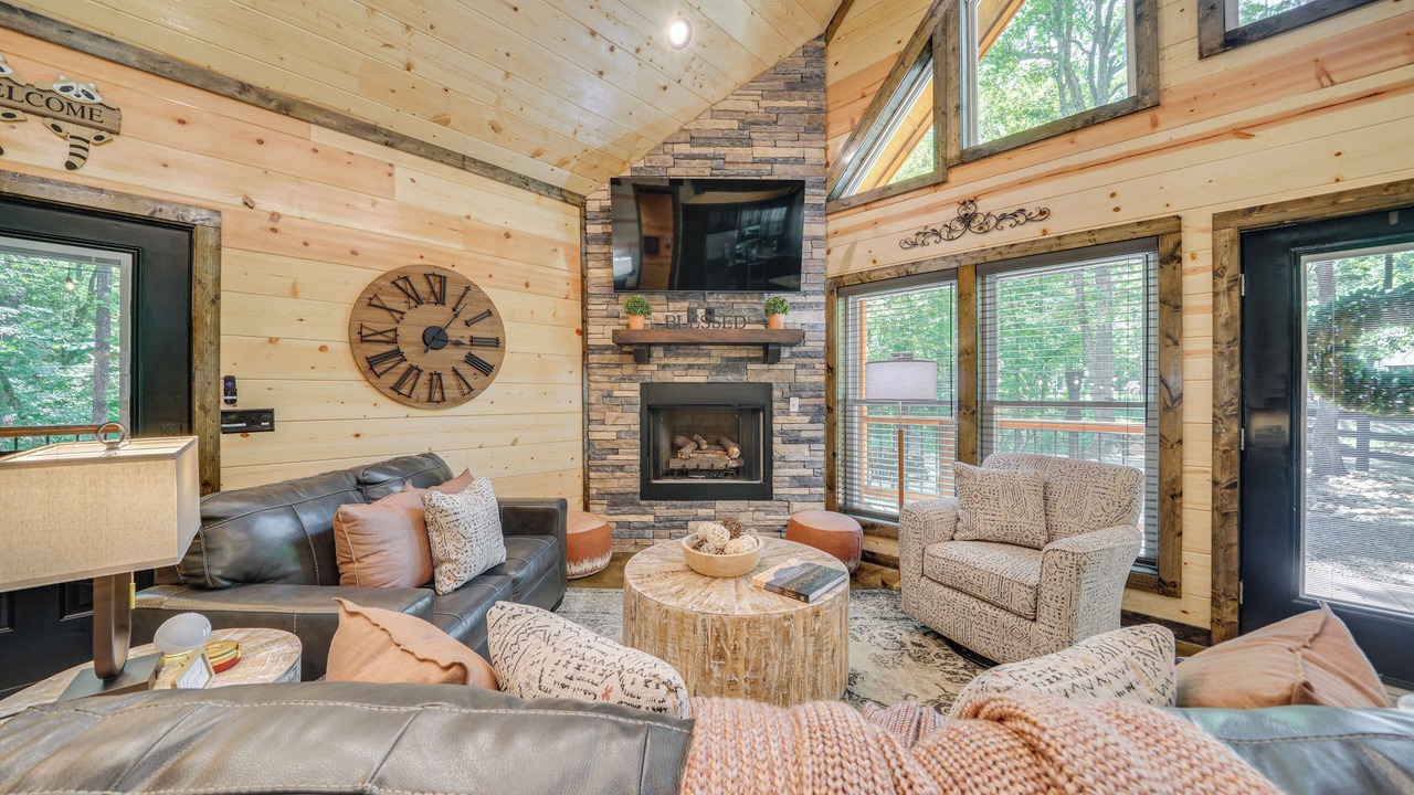 Photo of Livingroom in Broken Bow
