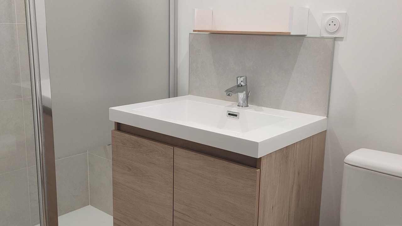 Photo of Bathroom in Saint-Martin-de-la-Place