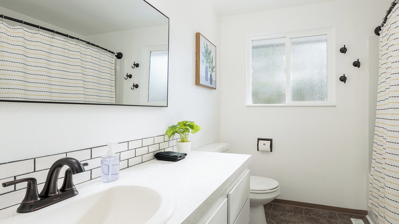 Photo of Bathroom in Veterans Park