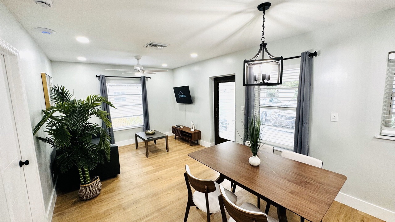 Photo of Bedroom in Lake Ridge