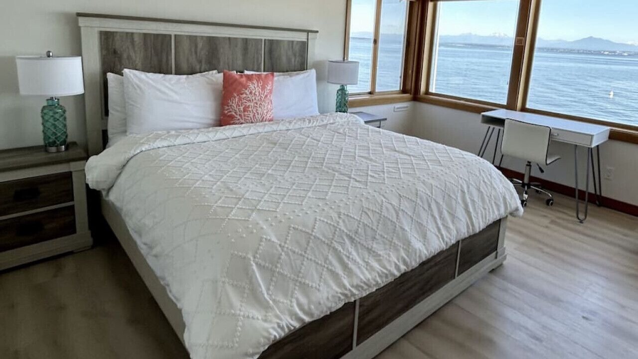 Photo of Others in Clinton