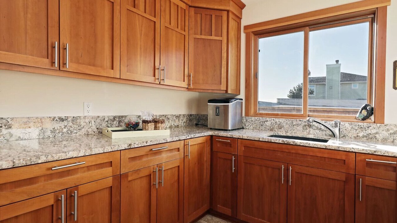 Photo of Others in Clinton