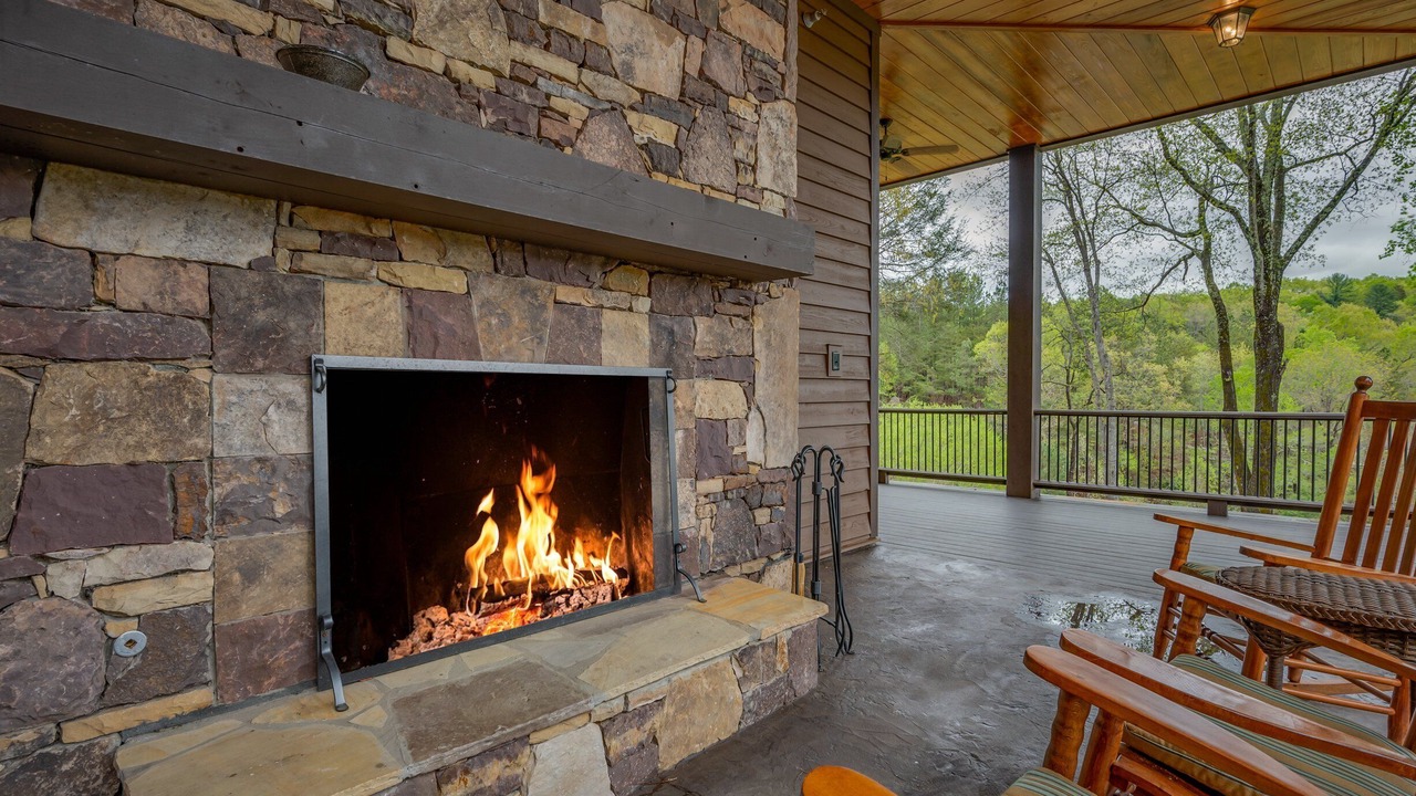 Photo of Livingroom in Mill Spring
