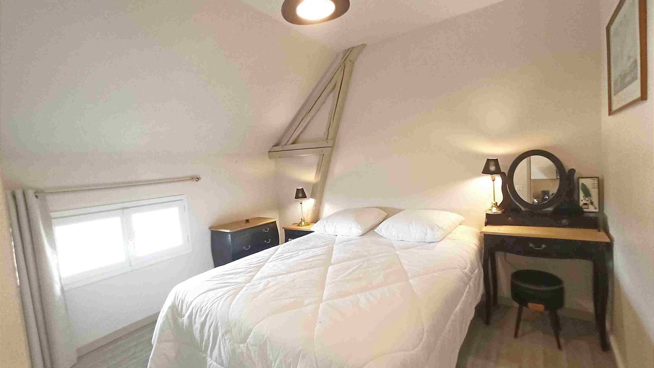 Photo of Bedroom in Villainville