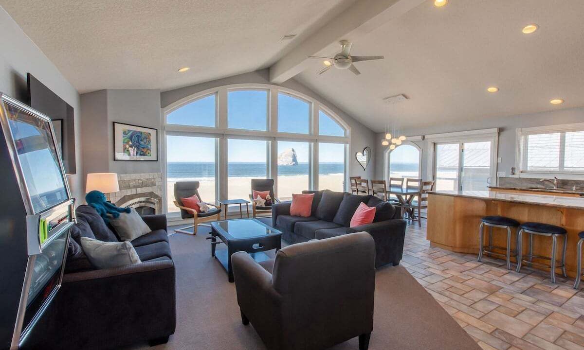 Photo of Livingroom in Kiwanda Shores