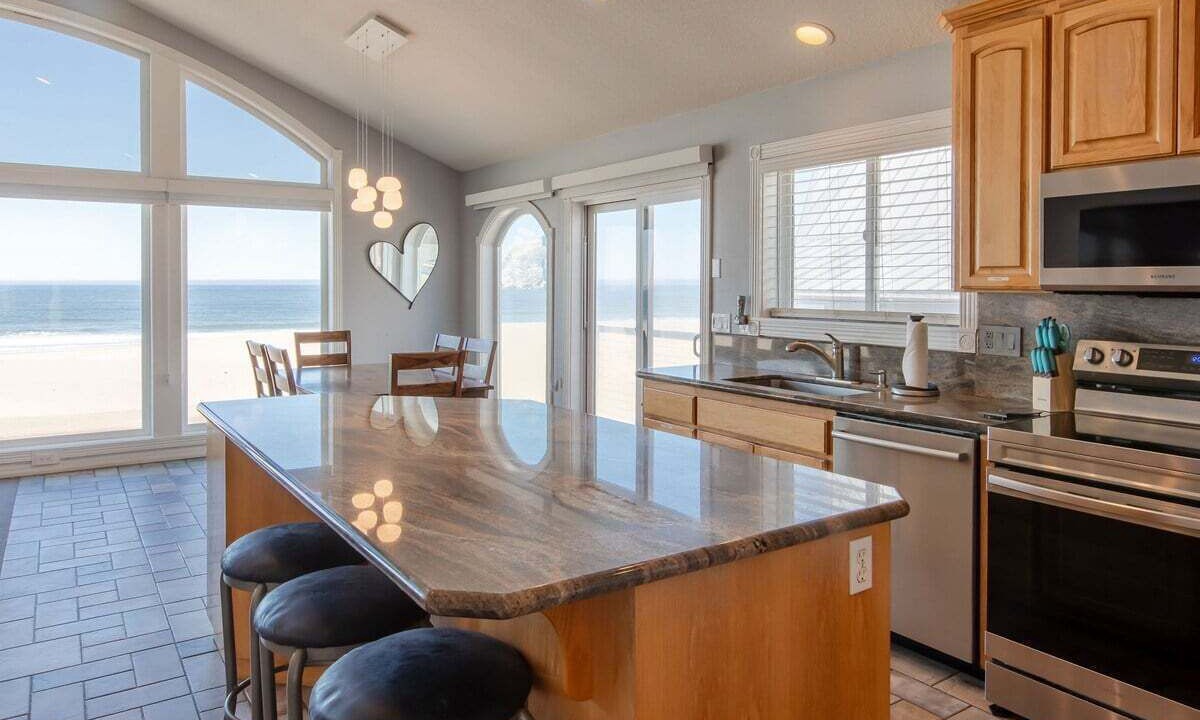 Photo of Kitchen in Kiwanda Shores