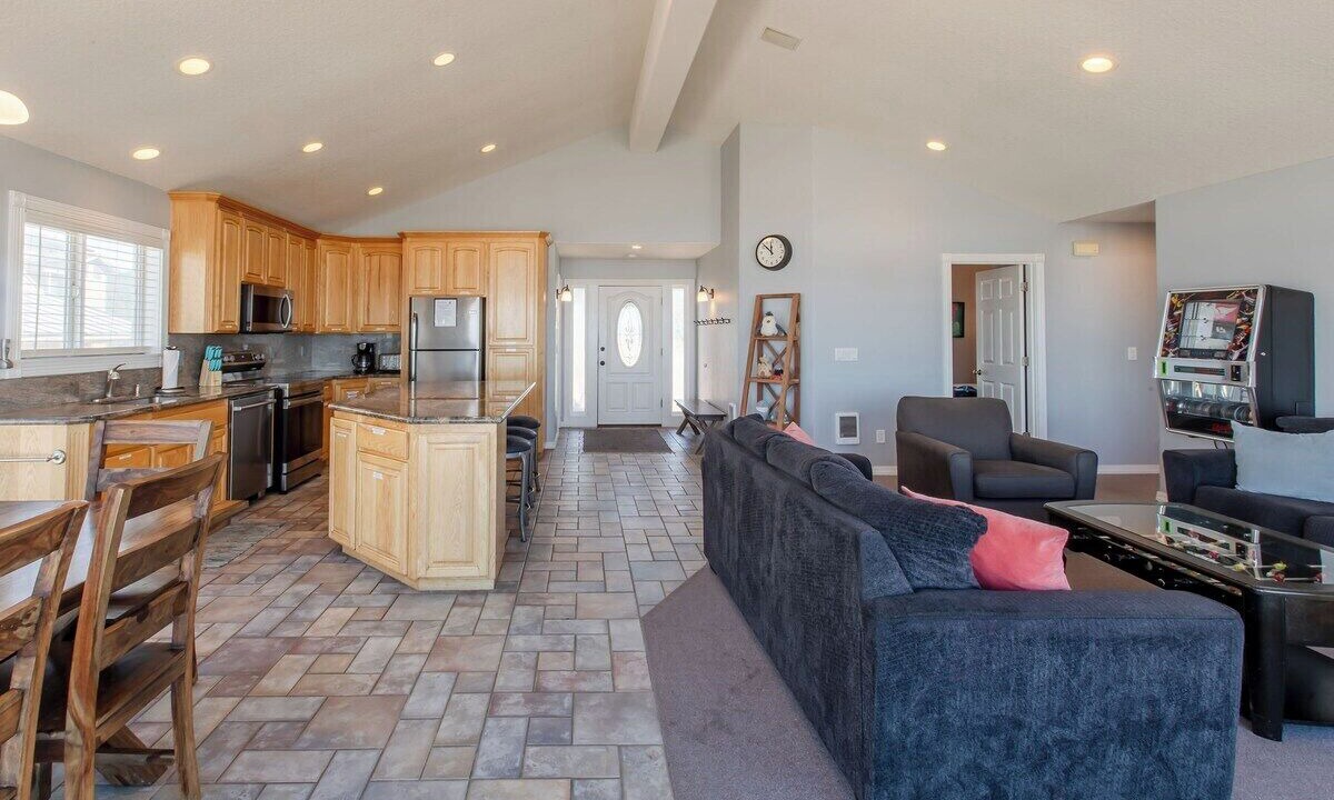 Photo of Livingroom in Kiwanda Shores