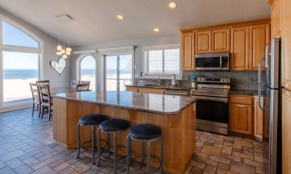 Photo of Kitchen in Kiwanda Shores