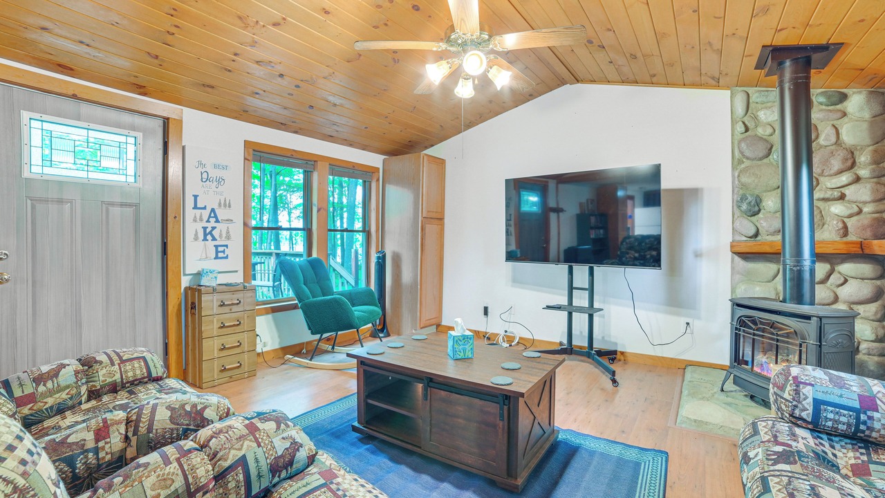 Photo of Livingroom in Rose City