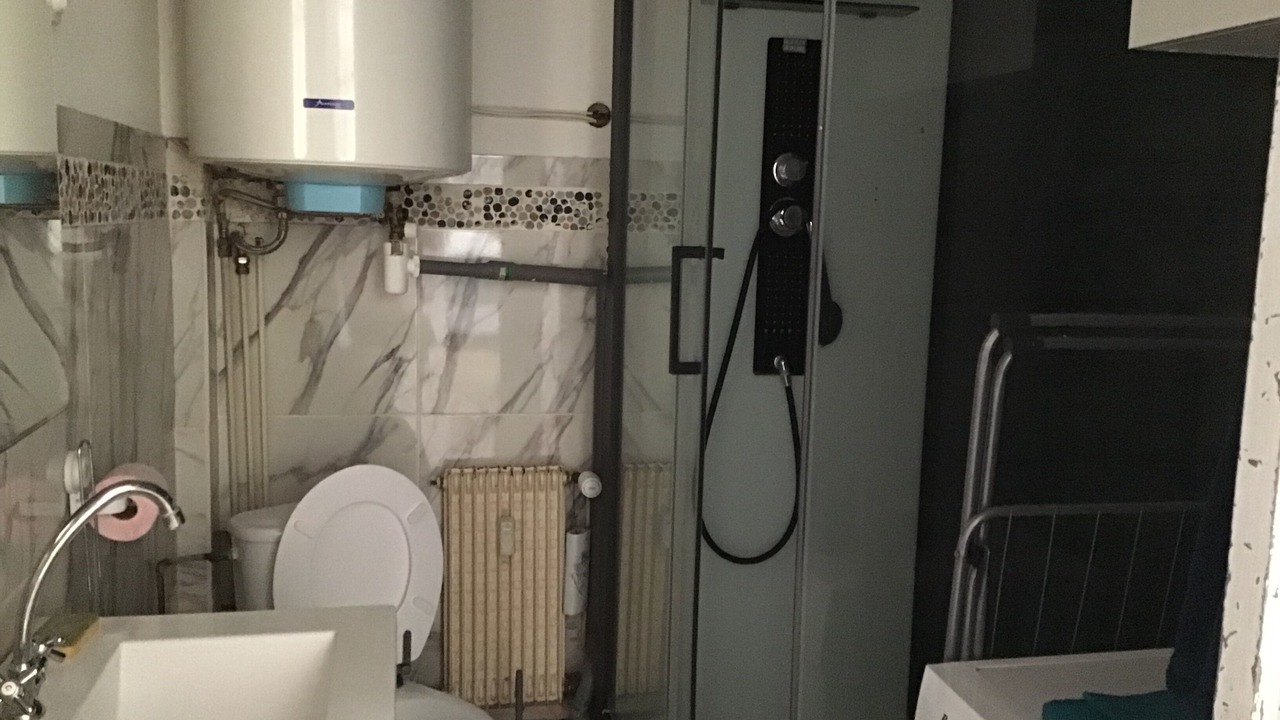 Photo of Bathroom in Gare