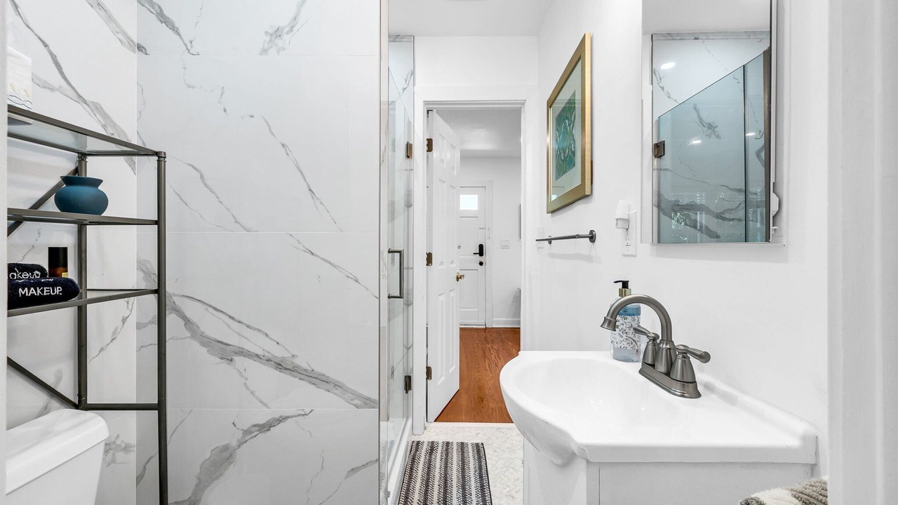 Photo of Bathroom in Flamingo Parks