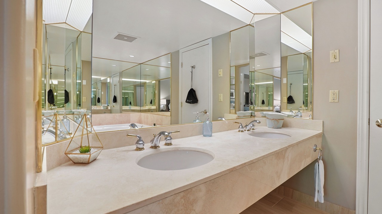 Photo of Bathroom in Oro-Medonte