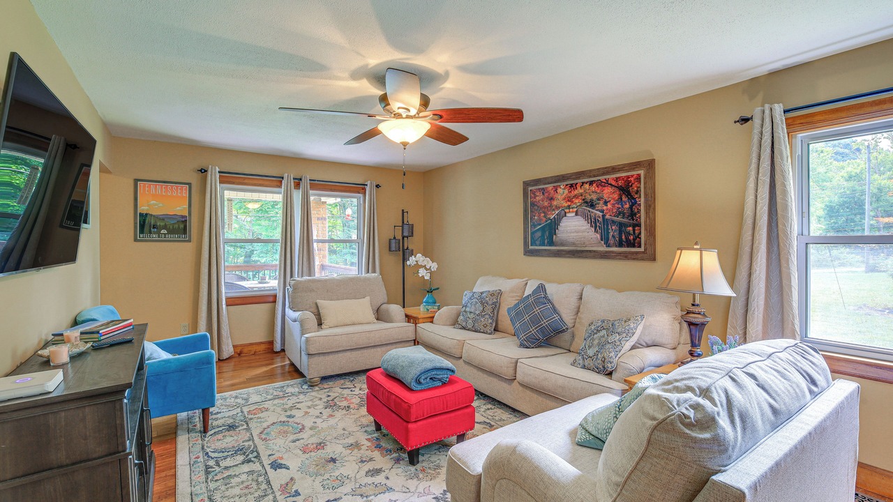 Photo of Livingroom in Bluff City