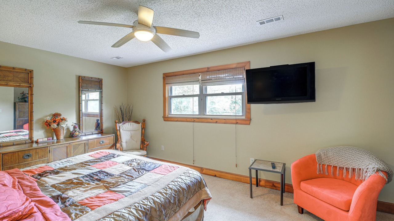 Photo of Bedroom in Bluff City