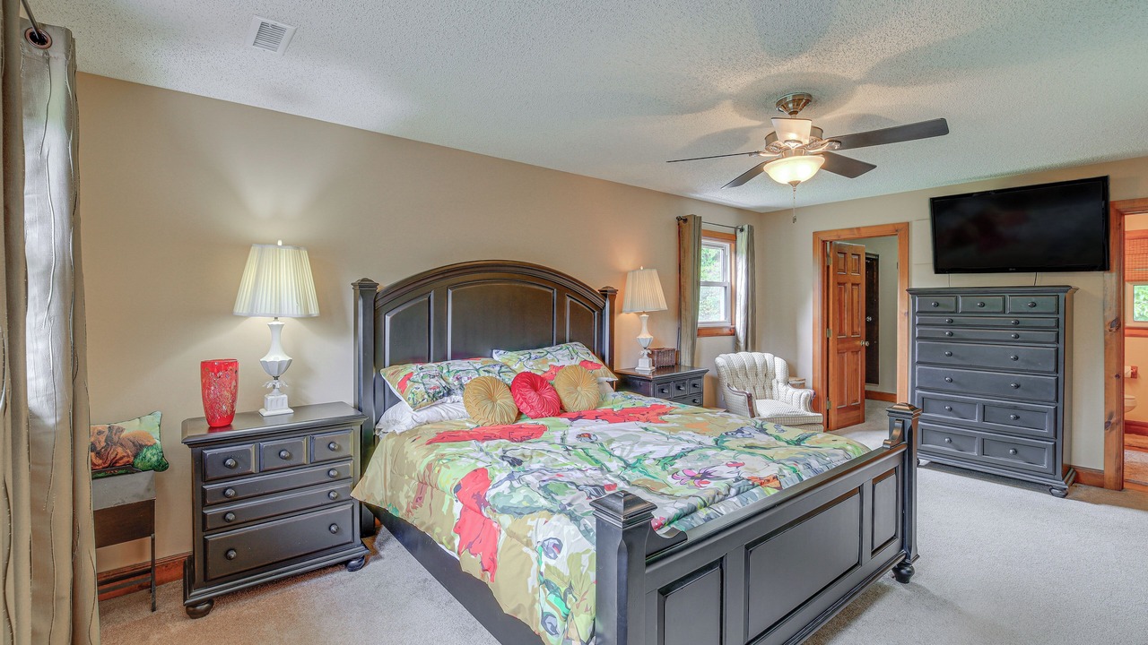 Photo of Bedroom in Bluff City