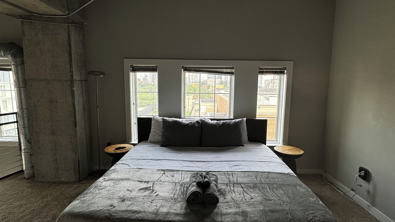 Photo of Bedroom in Loring Heights