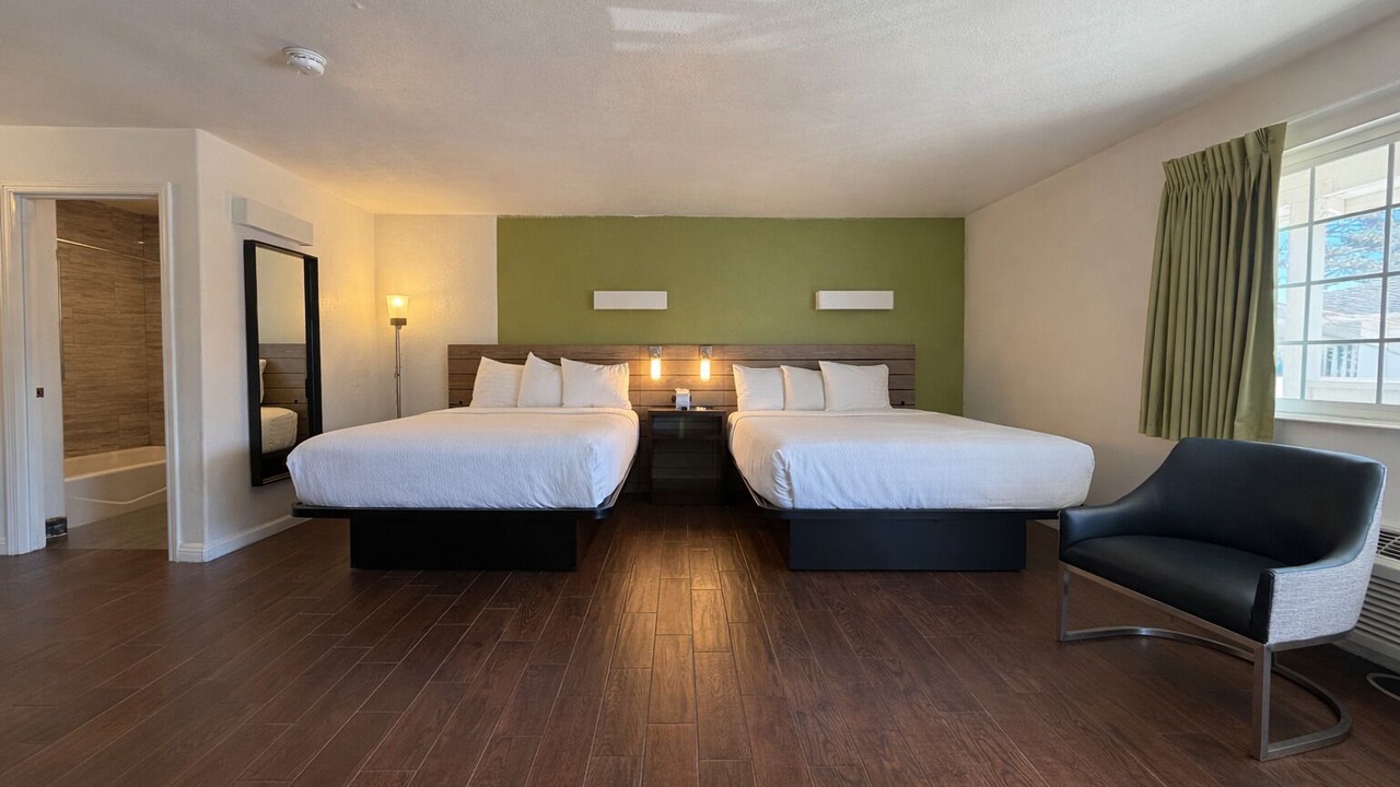 Photo of Bedroom in Munras Avenue