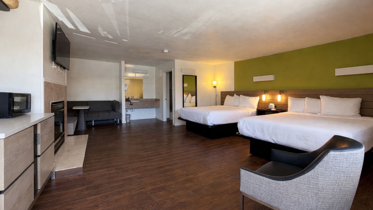 Photo of Bedroom in Munras Avenue