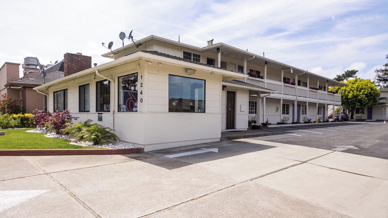 Photo of Outdoor in Munras Avenue