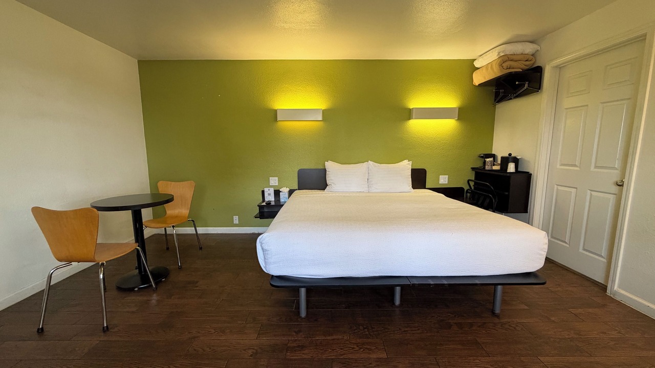 Photo of Bedroom in Munras Avenue