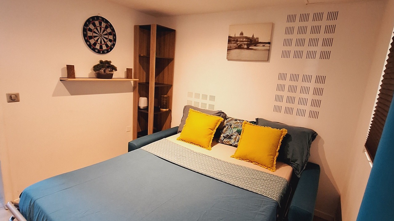 Photo of Bedroom in Chantemerle-sur-la-Soie