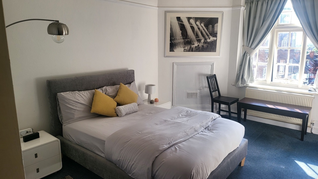 Photo of Bedroom in Frognal and Fitzjohns