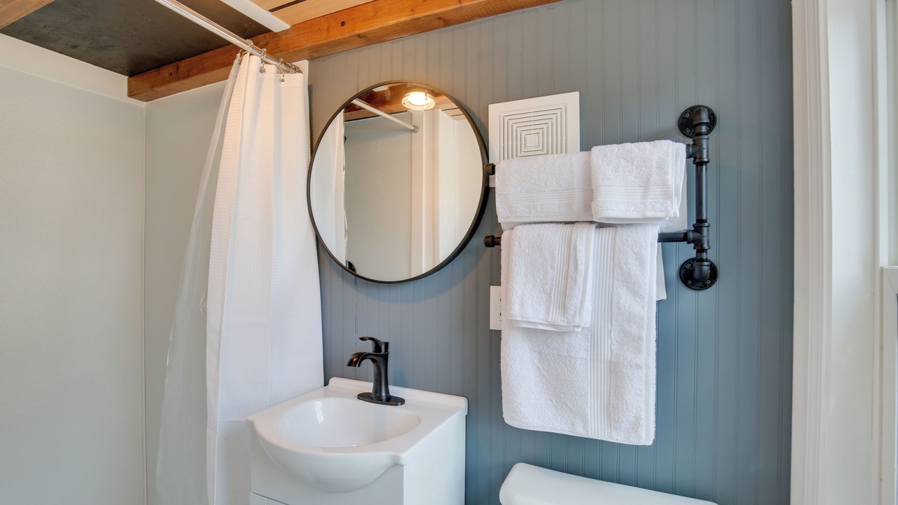 Photo of Bathroom in Defiance