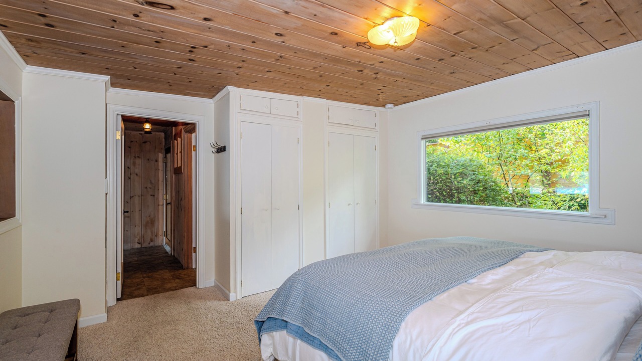 Photo of Bedroom in Vashon Island