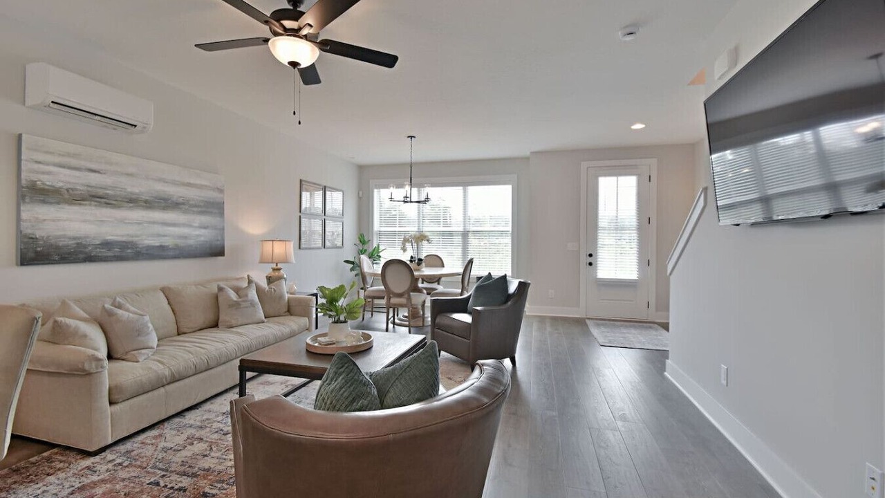 Photo of Livingroom in Knoxville