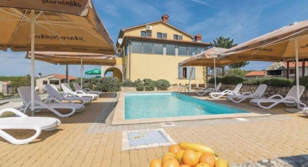 Photo of Outdoor in Rogocana